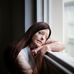 When Mel was two years old, she was in the car with her sister Amanda, who was almost three. Their mother left them in the car for a short while to buy some milk from a shop. When she returned, the ca