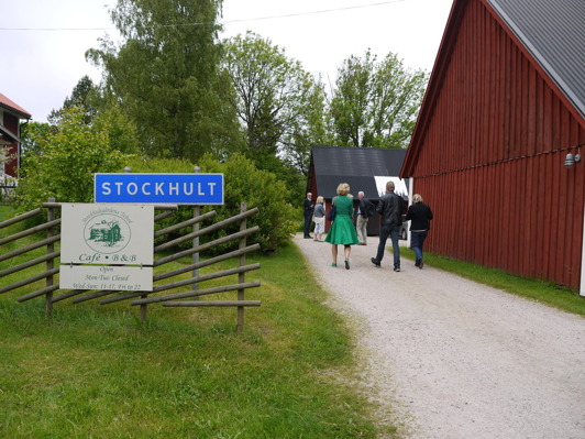 Stockhultgårdens Tebod är ett mysigt café och tebod mitt ute i skogarna i trakten av Strömsnäsbruk. Stockhultgårdens Tebod är ett mysigt café och tebod mitt ute i skogarna i trakten av Strömsnäsbruk.