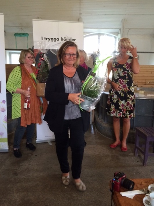 Även undertecknad, Cathrine Rydström, fick en blomma för gott arbete som bildredaktör... Även undertecknad, Cathrine Rydström, fick en blomma för gott arbete som bildredaktör...