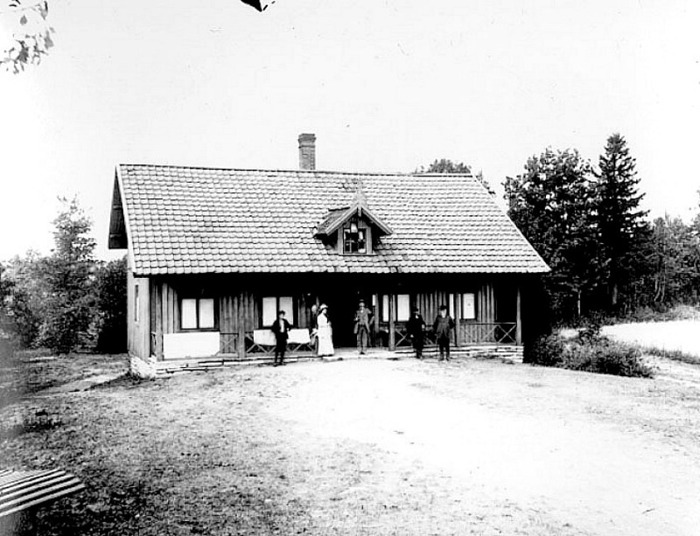 A. 28 (5) Endast digital bild! Himmelskällans badhus 1920-tal. Foto Ernst Juhlin. Västergötlands Museum - bildarkivet/bildnummer: B145193:38. Insatt av Kent Friman, 2014-02-24.