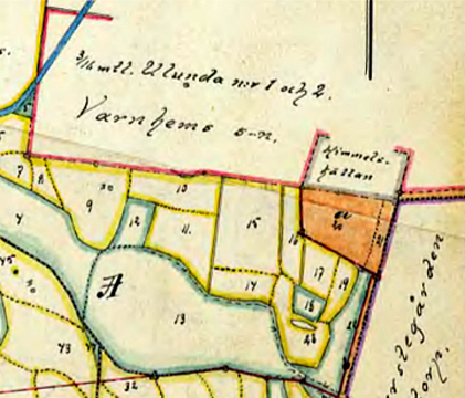 Karta för Himmelsberget 1915, där man ser vilken äga som nu är Himmelskällan med körväg rakt åt höger (öster) mot landsvägen. Äga Nr 20 - granne t. Himmelskäl- lan - är en mosse & a betecknar Torftäkt