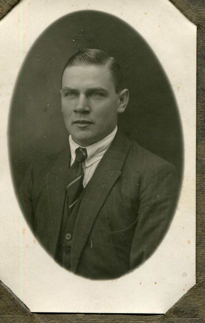 Kurts far, Harald Främst,  i yngre år