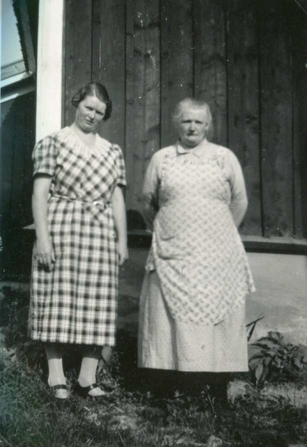Kurts mor och mormor på Lövåsen, Åsa
