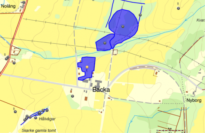 Riksantikvarieämbetets fornsökskarta Väberga - två områden; Vid Backa gamla tomtområdet för gårdarna och norr därom ett område med gamla odlingsområden med hålvägar