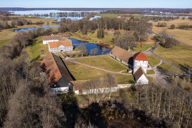 Hovdala slott och Finjasjön med högt vattenstånd (26 februari 2022)