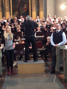Hannah Holgersson and Karl-Magnus Fredriksson in Disguised god by L-E Larsson. Sonny Jansson conducting. Hannah Holgersson and Karl-Magnus Fredriksson in Disguised god by L-E Larsson. Sonny Jansson conducting.