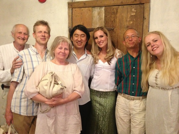 Audience and performing artists meeting after the concert; Viggo Edén, Petter Östberg, Anja Edén, Dohyo Sol, Hannah Holgersson, Peter Lönnerberg and Emelie Roos. Audience and performing artists meeting after the concert; Viggo Edén, Petter Östberg, Anja Edén, Dohyo Sol, Hannah Holgersson, Peter Lönnerberg and Emelie Roos.