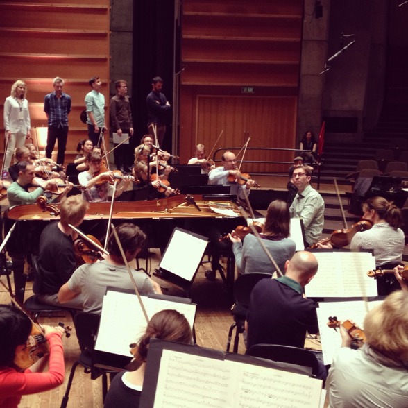 Leif Ove Andsnes, the Mahler Chamber Orchestra and the Norwegian Soloists' Choir during rehearsal of the "Choral Fantasty". Leif Ove Andsnes, the Mahler Chamber Orchestra and the Norwegian Soloists' Choir during rehearsal of the "Choral Fantasty".
