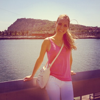 Hannah Holgersson at the Barcelona harbour