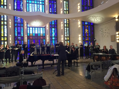 Conductor Michael Dierks and Haga Motettkör during dress rehearsal.