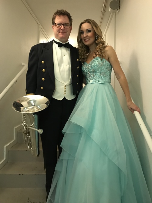The host of the concert, Andreas Johansson (Marinens Musikkår), and Hannah Holgersson