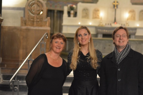 Katja Själander, Hannah Holgersson and Mathias Kjellgren after the concert in Uppenbarelsekyrkan, Saltsjöbaden. Photo: Stefan Själander