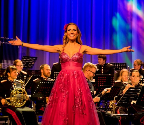 Hannah Holgersson during concert in Bardufoss with Forsvarets Musikkorps Nord-Norge. Photo: Odd-Inge Larsen