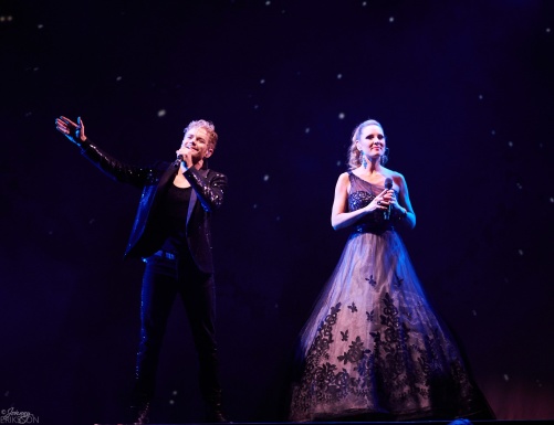 Peter Johansson and Hannah Holgersson in Barcelona by Queen at Globen arena. Photo: Johnny Eriksson