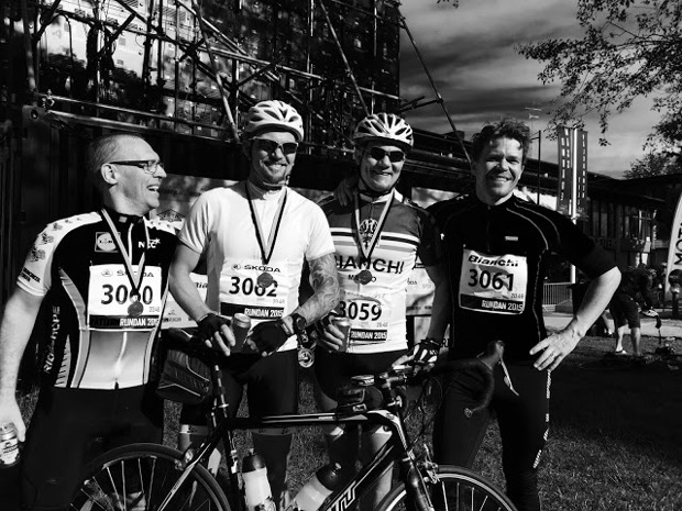 Team Fillinge Ultras cykelsektion efter målgång - Henrik, Fredrik, Johan och Andreas Team Fillinge Ultras cykelsektion efter målgång - Henrik, Fredrik, Johan och Andreas