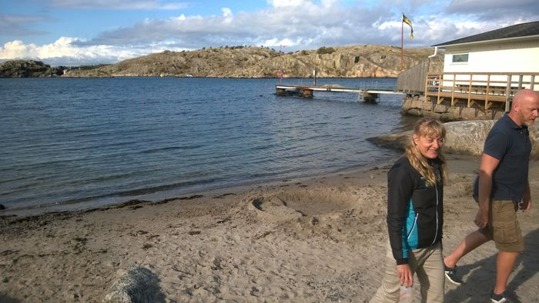 Stranden vid starten - Inte så bred för att 600 stycken ska i samtidigt :-) Foto: Privat Stranden vid starten - Inte så bred för att 600 stycken ska i samtidigt :-) Foto: Privat