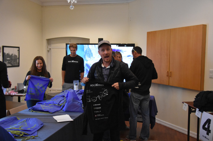Daniel Becker feels the pressure after receiving the Rockman wool shirt with the printed elevation map on the back. Daniel Becker feels the pressure after receiving the Rockman wool shirt with the printed elevation map on the back.