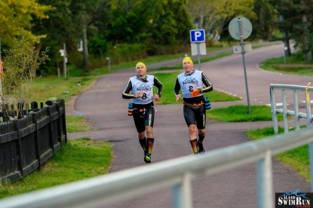 Ett av få tillfällen med asfalt under skorna Ett av få tillfällen med asfalt under skorna