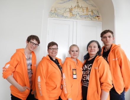 FV: Viggo Hangård, Moa Rönngren, Josefine Ahlström, Anna K. Liljeblad och Carl Toreborg FV: Viggo Hangård, Moa Rönngren, Josefine Ahlström, Anna K. Liljeblad och Carl Toreborg