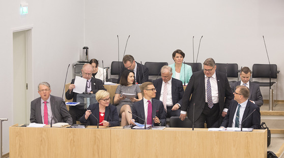Suomen uusi valtioneuvosto. Kuva: Hanne Salonen / Eduskunta. Suomen uusi valtioneuvosto. Kuva: Hanne Salonen / Eduskunta.