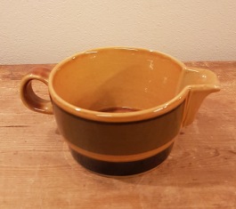 Såskanna Stavangerflint "Amber". Höjd 6,5 cm. Diam. 11,5 cm. Fint skick. 60 SEK