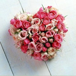 pink-flowers-heart