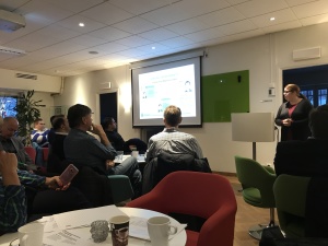 Jag blev på ett seminarium nu i veckan återigen informerad om att många människor arbetar illegalt i Sverige och ofta under riktigt dåliga villkor. Jag blev på ett seminarium nu i veckan återigen informerad om att många människor arbetar illegalt i Sverige och ofta under riktigt dåliga villkor.