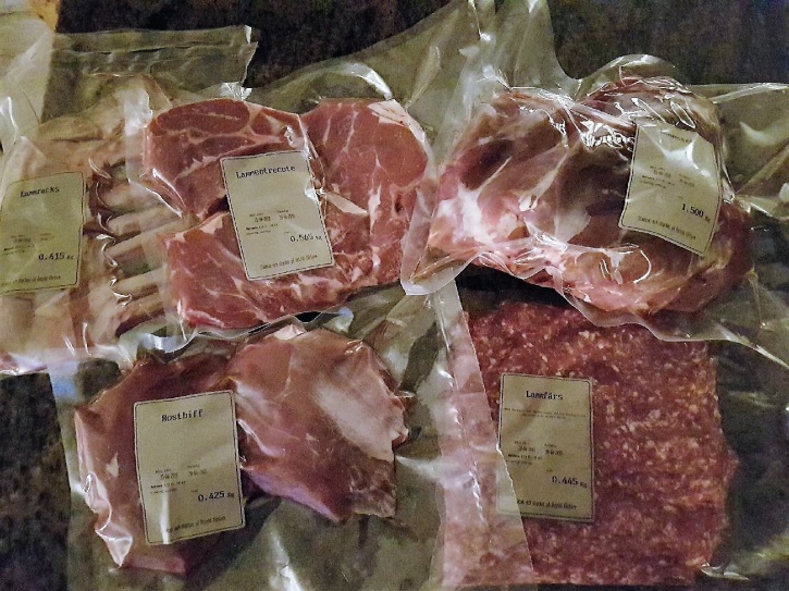 Allt i lådan är vakuumförpackat och uppmärkt! Allt i lådan är vakuumförpackat och uppmärkt!