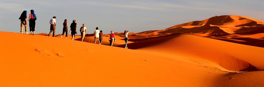 Upplev genuina Marocko. Vandra i Saharas sanddyner o njut den magiska tystnaden. Marockoresan har svensk guide och små grupper.