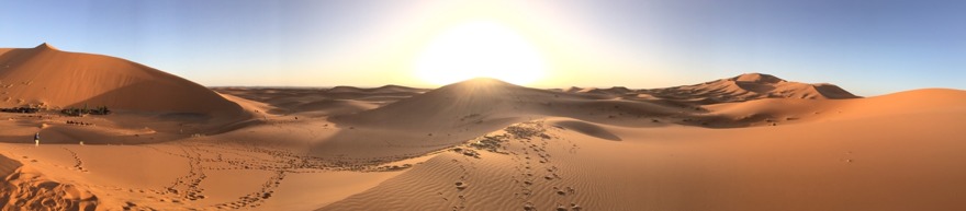 Med marockoresan.se kan du få uppleva en soluppgång i Sahara, sova i tält under stjärnklar himmel och rida dromedar i tystnaden. Marocko är magiskt!