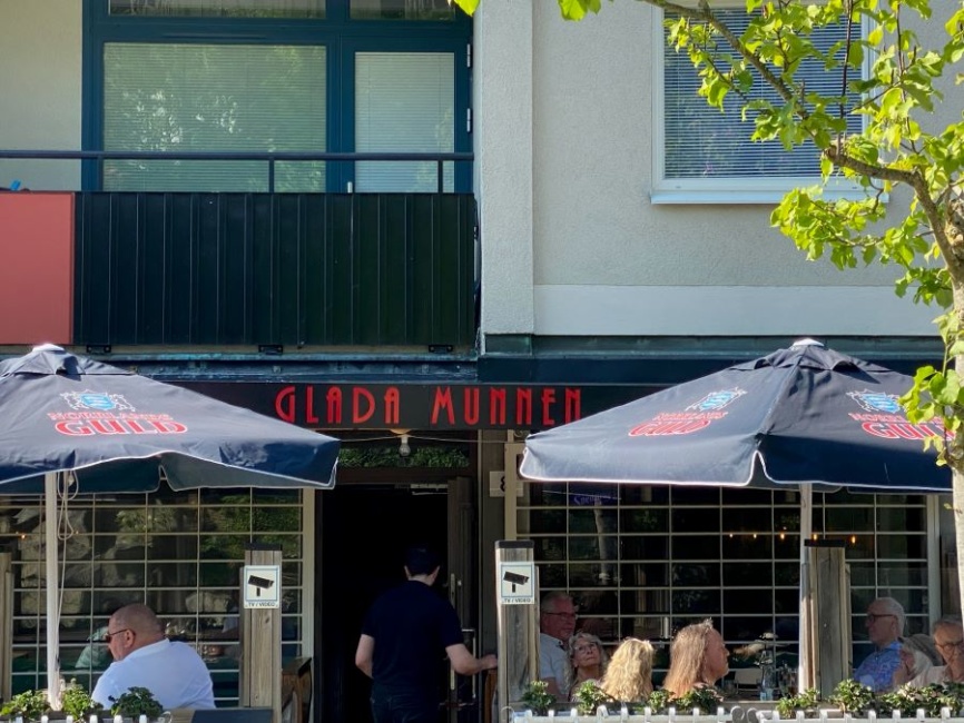 Restaurang till salu i Hässelby Strand – Piongränd 8 bild 1