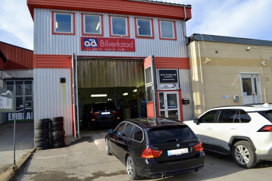 Bilverkstad till salu i Huddinge – Björkholmsvägen 21 bild 1