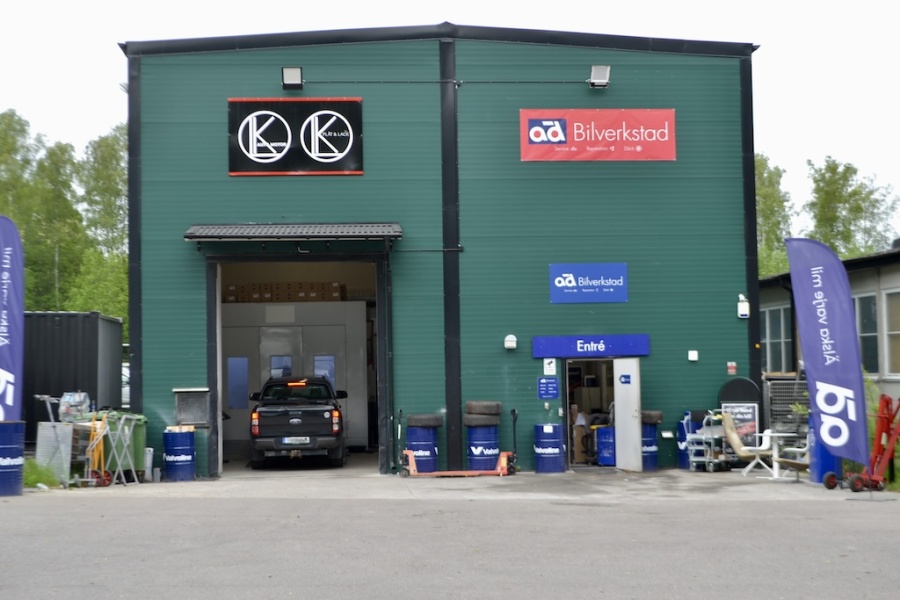 Bilverkstad och billackering – Västerhaninge, Förrådsvägen 1 bild 1