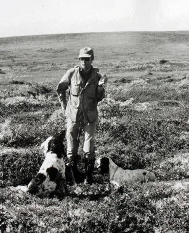 Foto från mitten av 80-talet: Nisse med Landborgens Capone, Viltungla Filip & Falkhöjdens Bilbo Foto från mitten av 80-talet: Nisse med Landborgens Capone, Viltungla Filip & Falkhöjdens Bilbo