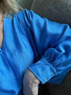 Ronda blus blå