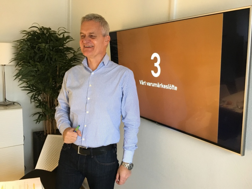 Artikel om vikten av att skapa rätt tonalitet för ett företags varumärke. Av Benny Karlsson, senior copywriter och grundare av kommunikationsbyrån Ristretto Stockholm. Artikel om vikten av att skapa rätt tonalitet för ett företags varumärke. Av Benny Karlsson, senior copywriter och grundare av kommunikationsbyrån Ristretto Stockholm.