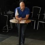 Fredrik Rudbäck i talarstolen 2