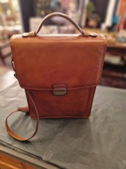 Crossbody läderväska