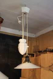 Lampa med porslinshiss