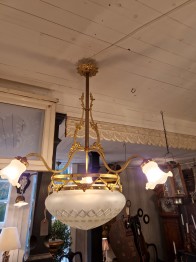 Stor fransk lampa
