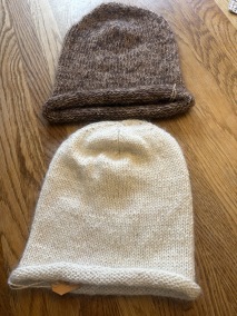 Mössor - baggymössa , Cara och Bessi