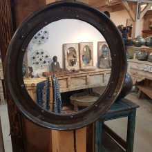 Spegel med plåtram