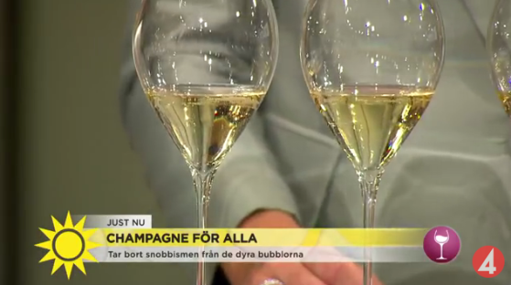 I inslaget bjöd man även på en champagneprovning.