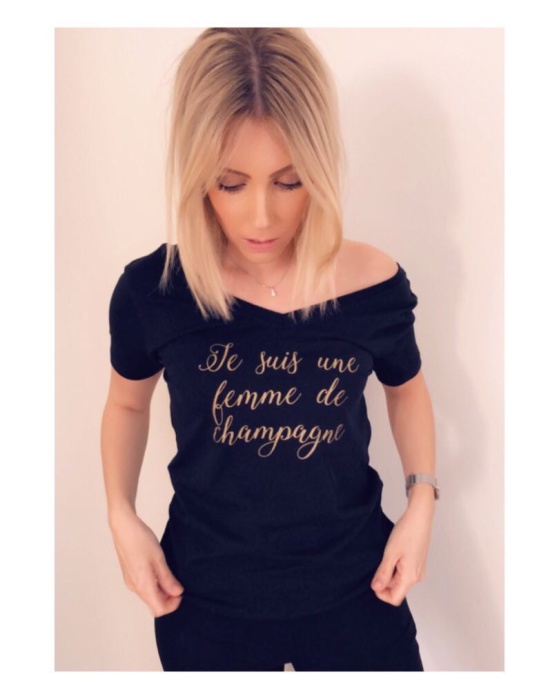 Champagne t-shirt i svart med guldtext