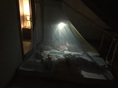 Balkongcamping under stjärnströsslad lankesisk himmel, vad mer kan man önska en fredagskväll? Balkongcamping under stjärnströsslad lankesisk himmel, vad mer kan man önska en fredagskväll?