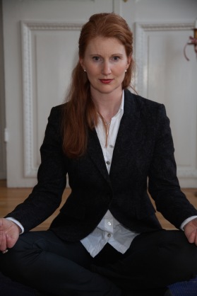 Lovisa Mellgren på ProDima önskar utveckla strategier, ledare och ledningsgrupper ur ett yogiskt perspektiv Lovisa Mellgren på ProDima önskar utveckla strategier, ledare och ledningsgrupper ur ett yogiskt perspektiv
