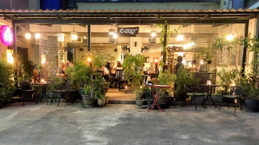 Cozy Restaurant frontside