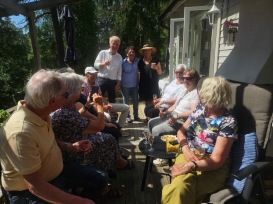 Birgitta Backlund berättar om sin bok på Rådmansö den 14 juni-25. Birgitta Backlund berättar om sin bok på Rådmansö den 14 juni-25.