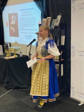 Maria Byquist pratar om hur man skriver barnböcker på Seniormässan i oktober-22. Maria Byquist pratar om hur man skriver barnböcker på Seniormässan i oktober-22.
