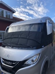 Hymer Winter kan ook overdag naar beneden geklapt worden